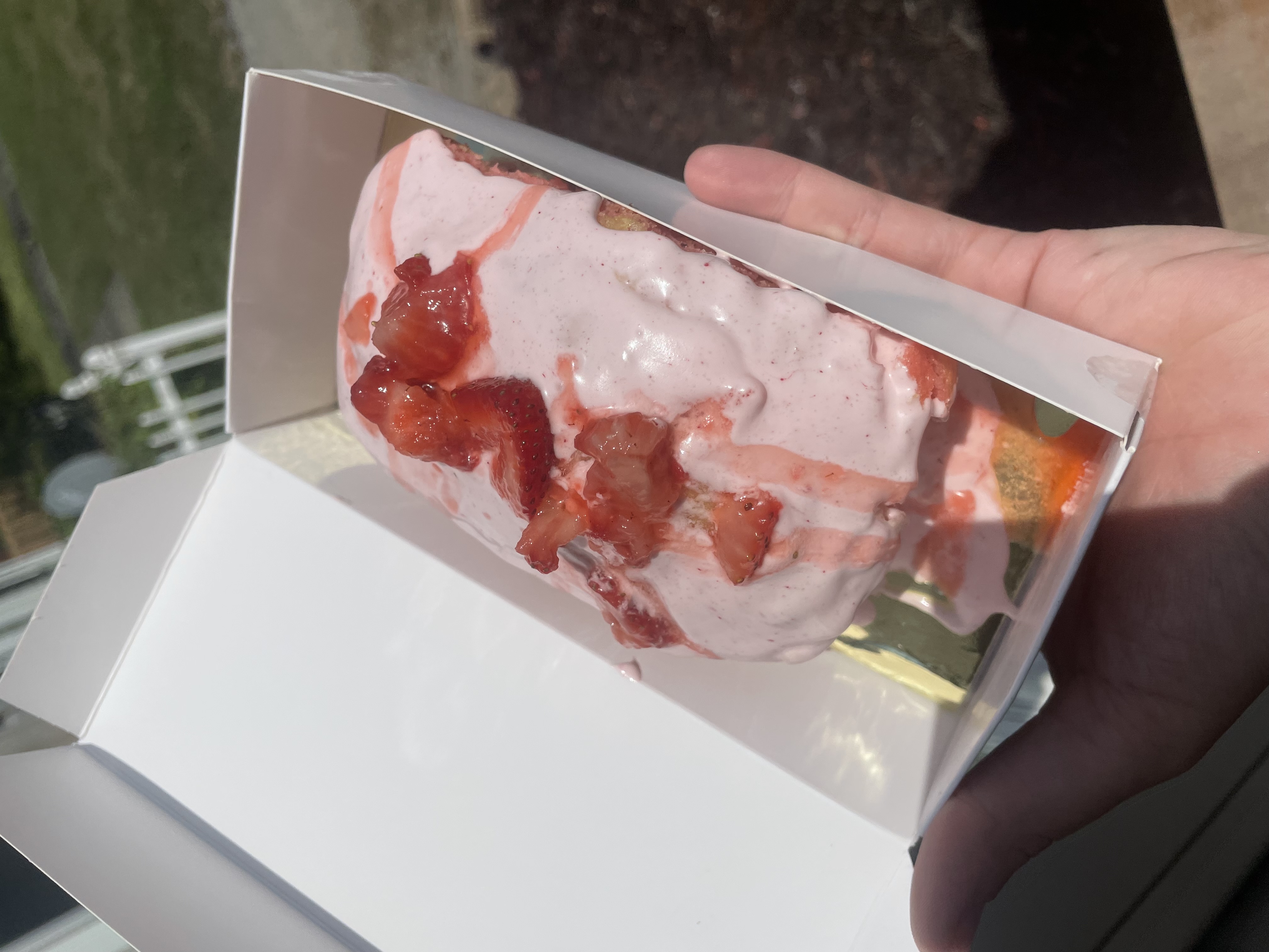 Strawberry lemonade loaf cake